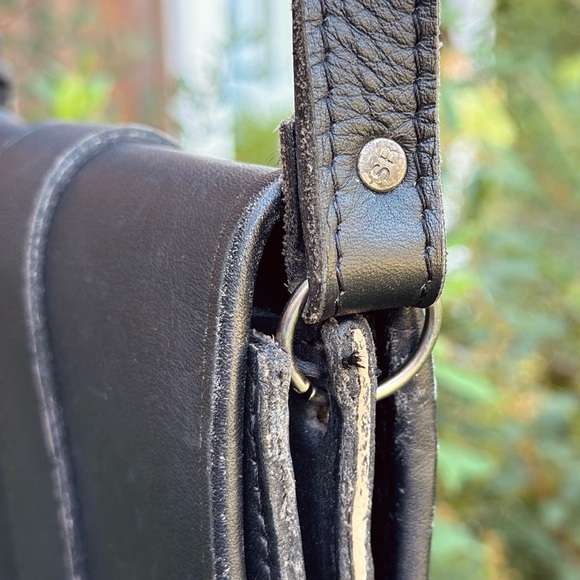 Vintage Stone Ridge black leather crossbody purse -made in Canada - Picture 3 of 5